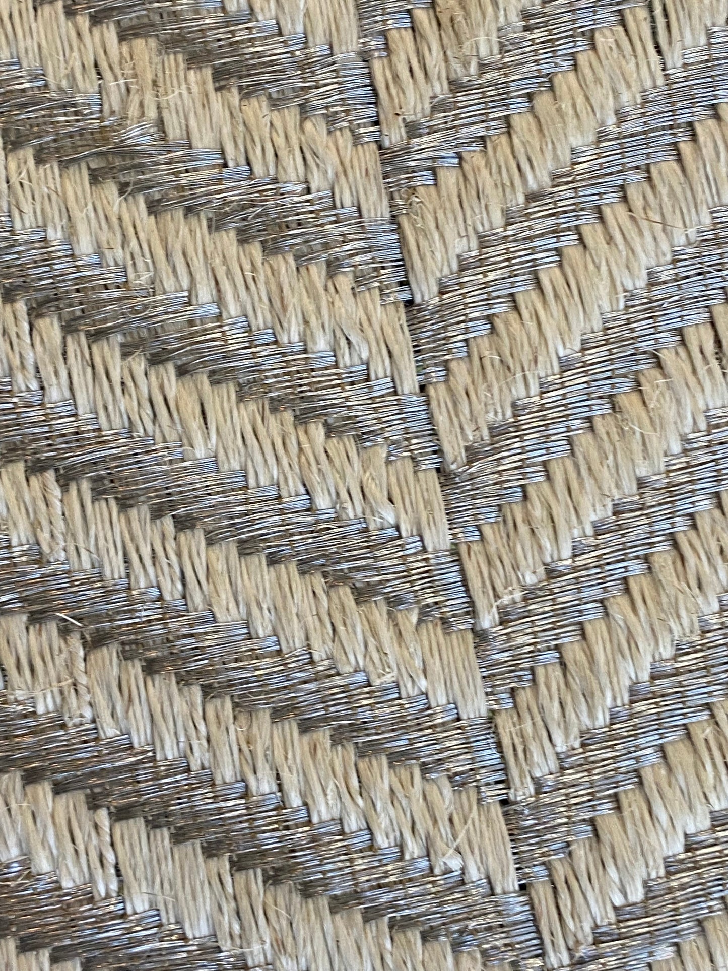 Fishbone Woven Rug in Fique and Silver Metal/ One to One Edge/ F8