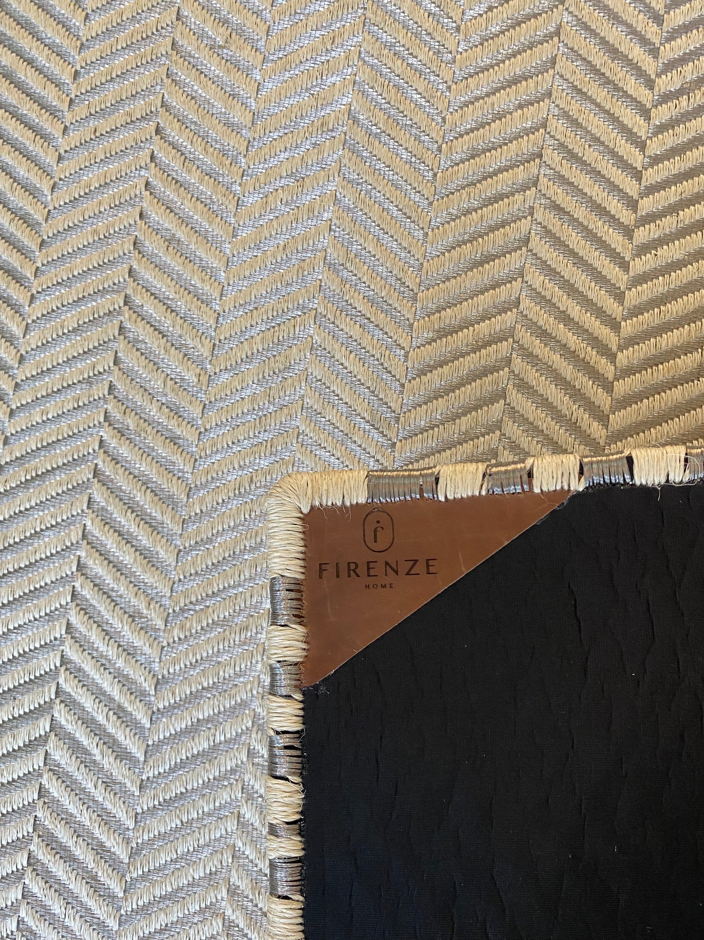 Fishbone Woven Rug in Fique and Silver Metal/ One to One Edge/ F8