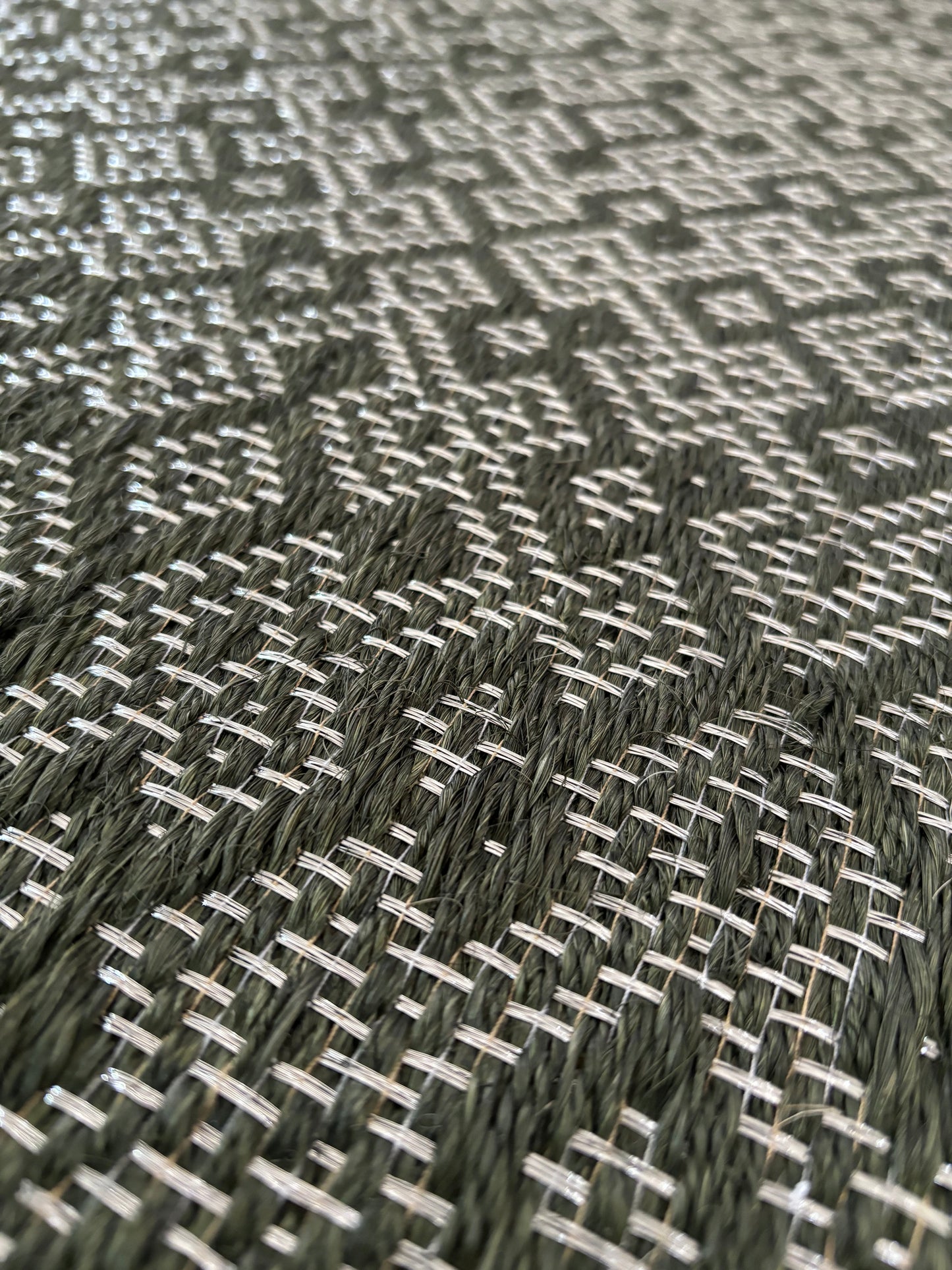 Martina Woven Rug in Fique and Silver Metal / F26