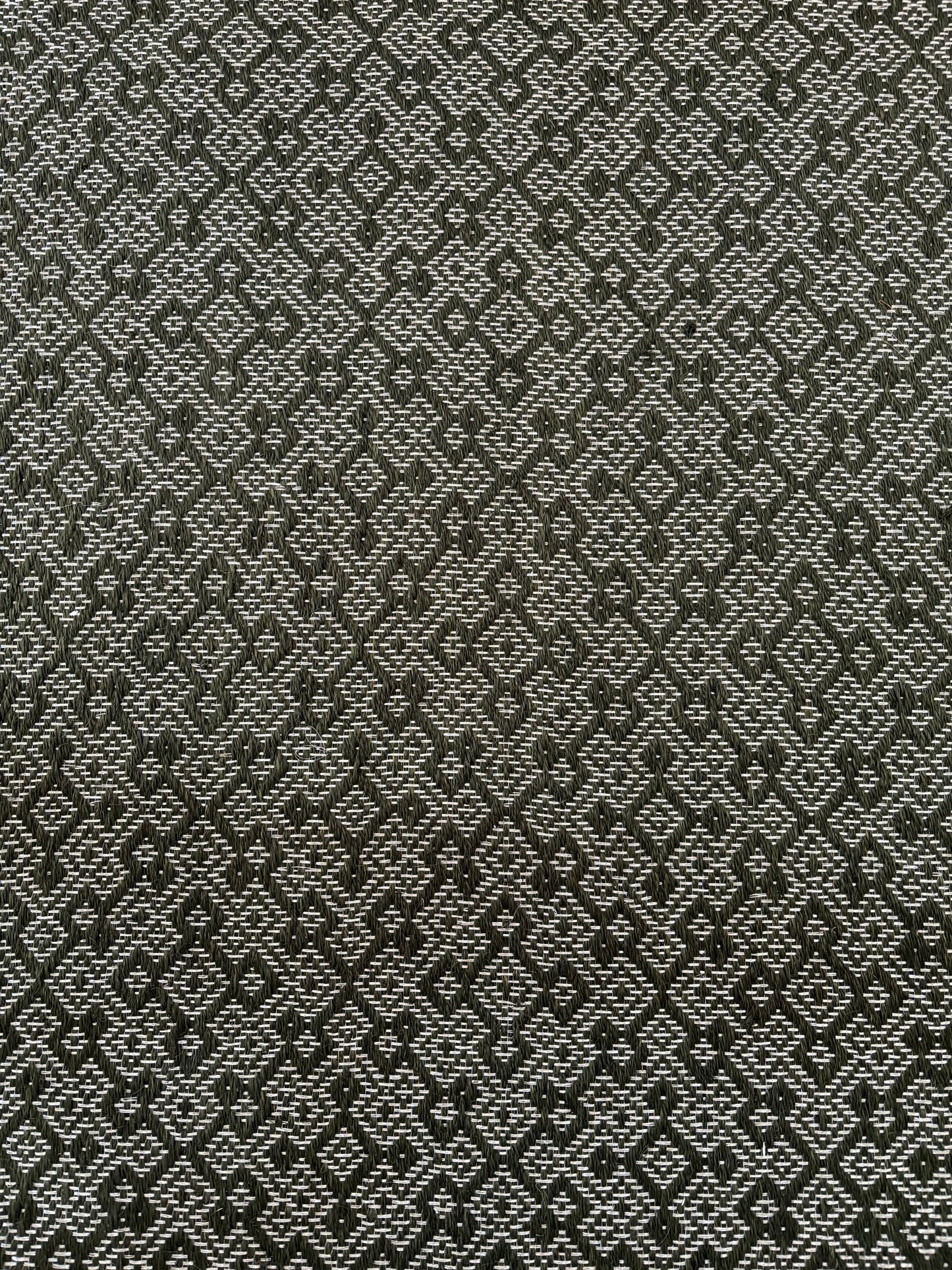 Martina Woven Rug in Fique and Silver Metal / F26