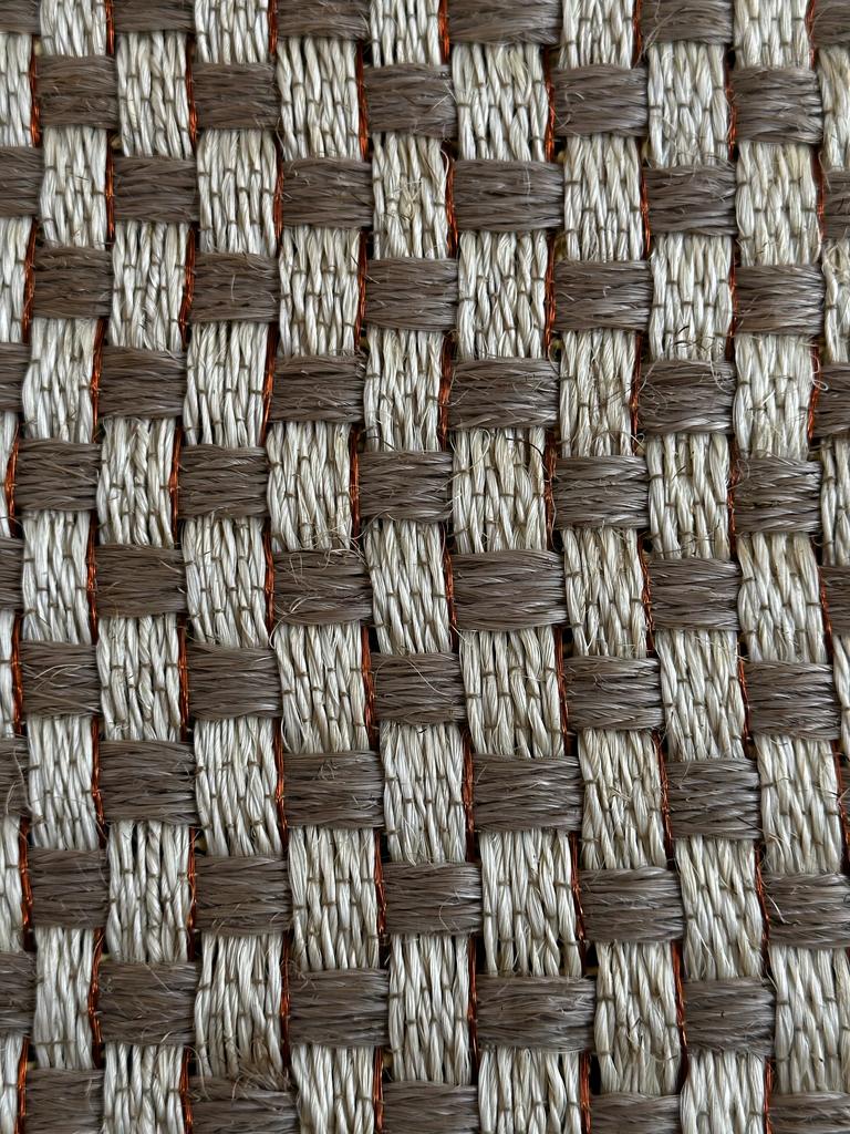 Fique and Copper Basket Woven Rug / Edges completly in copper / F4