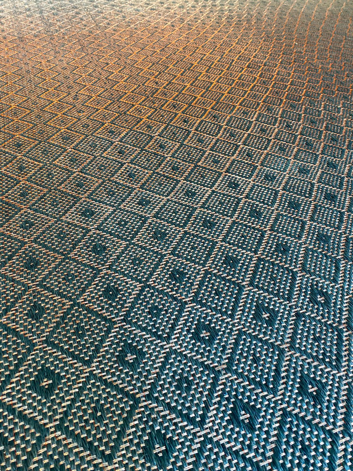 Rhomboid Woven Fique Rug with Copper and Silver Metal / Gradient / Edges completly in copper / F21
