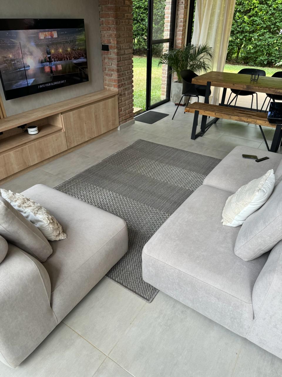 Barú Woven Rug in Fique and Silver Metal / F18