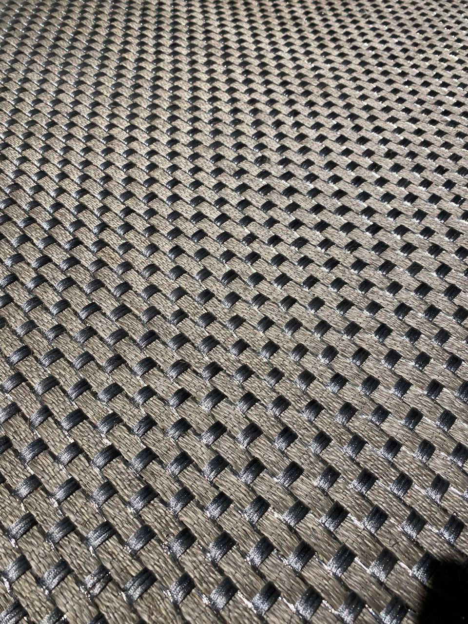Paz Woven Rug in Fique, Silk and Silver Metal / F41