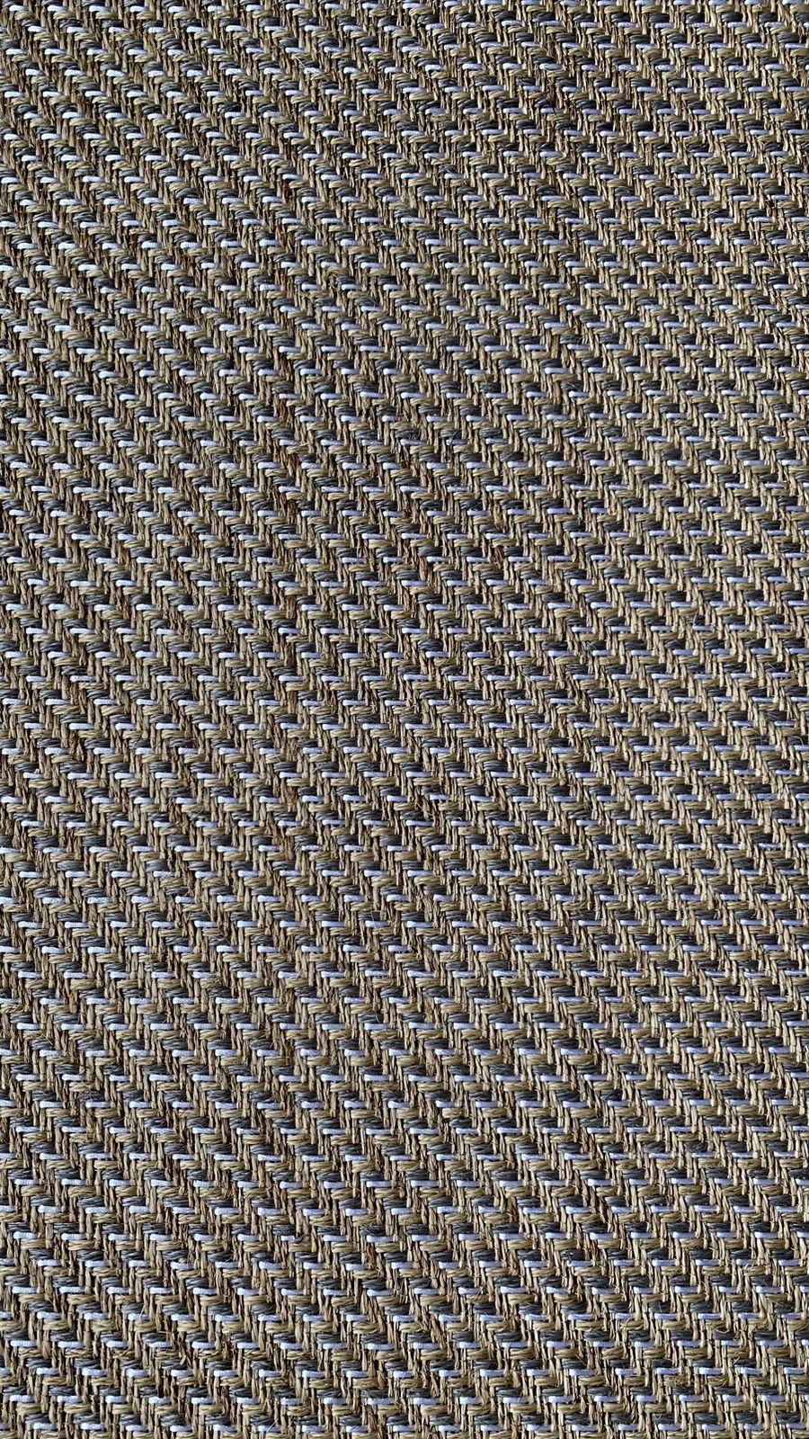 Florencia Woven Rug in Fique, silver metal and Silk / F11