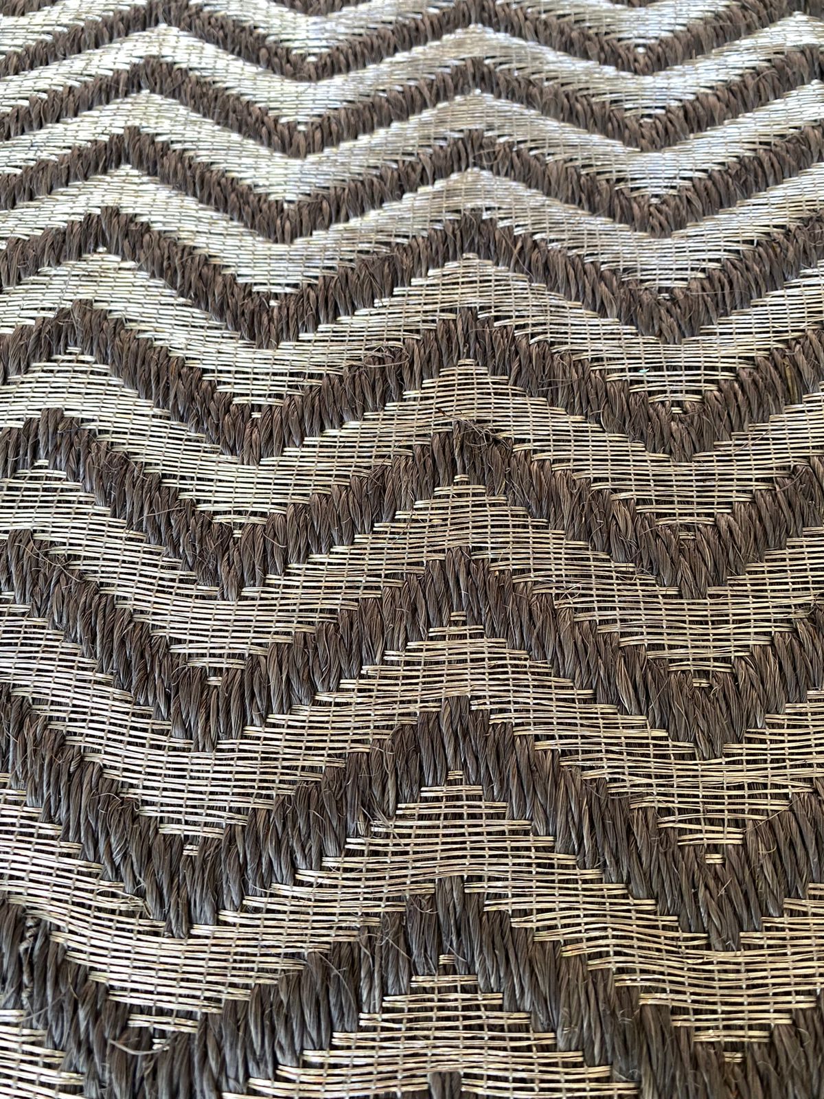 Monaco Woven Rug in Fique and Silver Metal /  F15