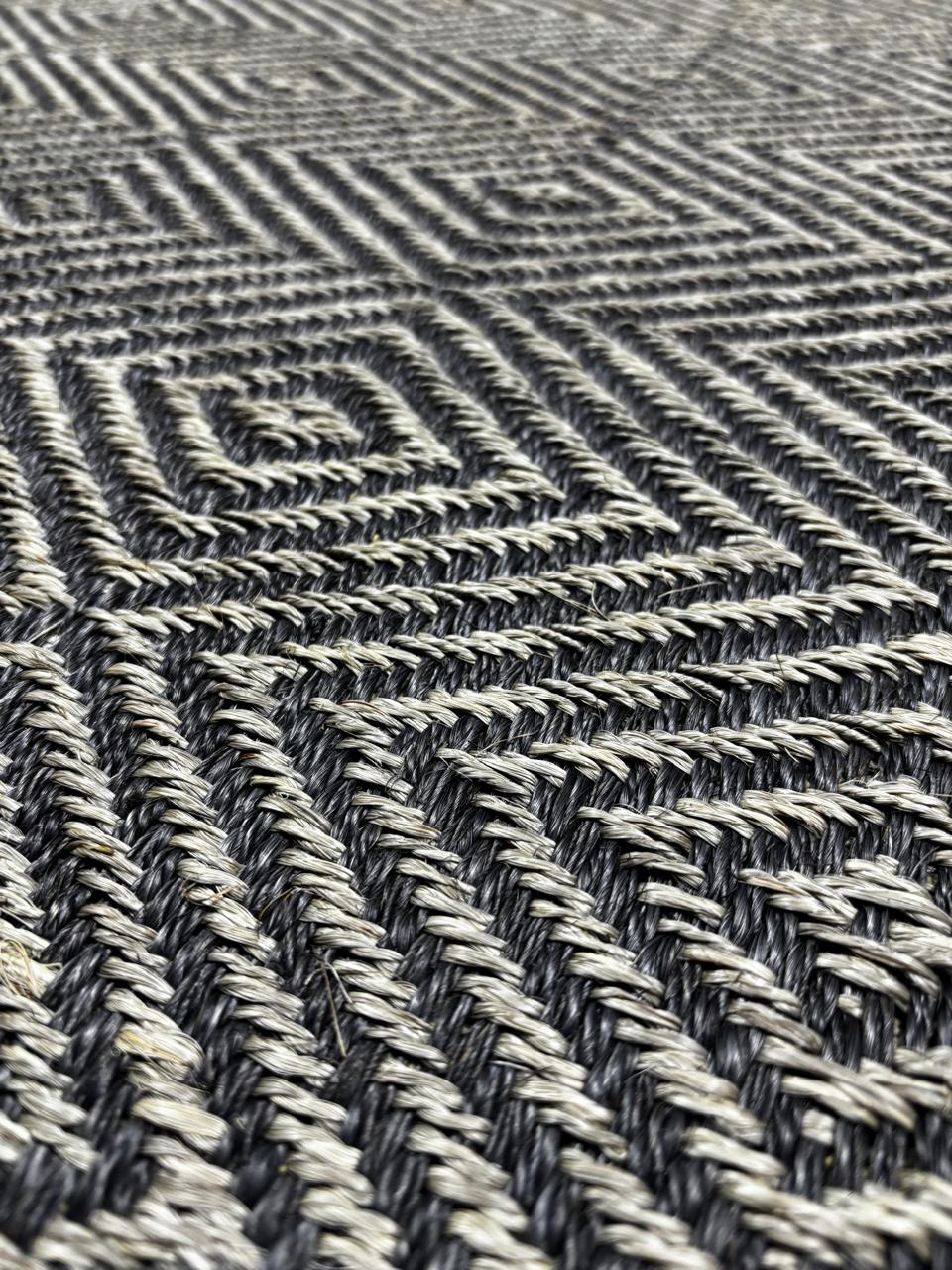 Maya Woven Fique Rug / F49