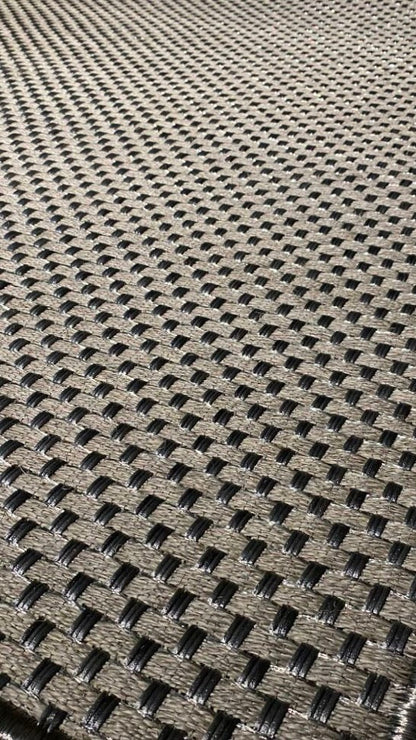 Paz Woven Rug in Fique, Silk and Silver Metal / F41